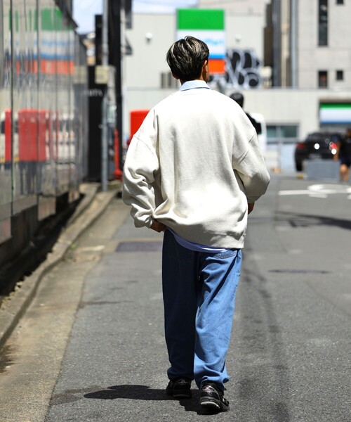 FREAK'S STORE(フリークスストア)の「WEB限定 GERRY COSBY×FREAK'S STORE/ジェリーコスビー 別注 ビッグシルエット カレッジロゴ クルーネックスウェット/刺繍(スウェット・メンズ・ブラック/杢グレー/ネイビー/ダークグリーン・SMALL/X-LARGE/MEDIUM/LARGE)」の17枚目の写真