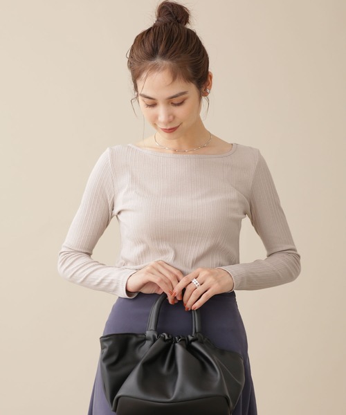 NANO universe（ナノユニバース）の「WEB限定/ランダムリブボートネックトップス 長袖（Tシャツ/カットソー・レディース・ホワイト/グリーン/オレンジ/ブラック/グレー系その他4・FREE）」の4枚目の写真