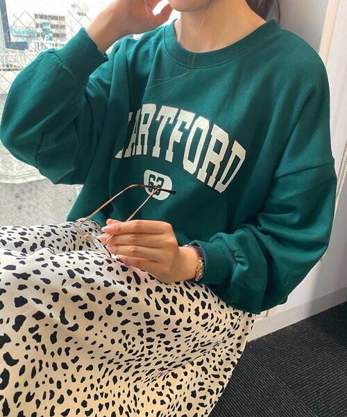 INGNI(イング)の「カレッジロゴミニスウェットショート丈プルオーバー(Tシャツ/カットソー・レディース・ダークブラウン/グレー/グリーン/スミクロ/オフホワイト/グリーン系/グレー系その他2/ブラウン系その他6/ホワイト系その他/ブラック系その他・M)」の10枚目の写真