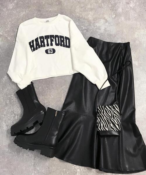 INGNI(イング)の「カレッジロゴミニスウェットショート丈プルオーバー(Tシャツ/カットソー・レディース・ダークブラウン/グレー/グリーン/スミクロ/オフホワイト/グリーン系/グレー系その他2/ブラウン系その他6/ホワイト系その他/ブラック系その他・M)」の15枚目の写真