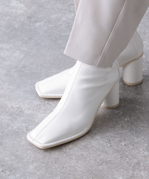 JEANASIS（ジーナシス）の「ストレッチモカシンブーツ/237337（ブーツ・レディース・ブラック/イエロー系その他/ホワイト・LARGE/MEDIUM）」の4枚目の写真