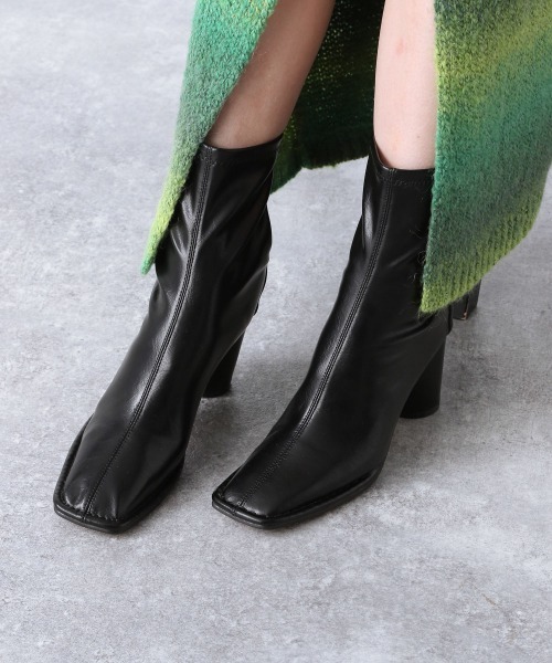 JEANASIS（ジーナシス）の「ストレッチモカシンブーツ/237337（ブーツ・レディース・ブラック/イエロー系その他/ホワイト・LARGE/MEDIUM）」の14枚目の写真