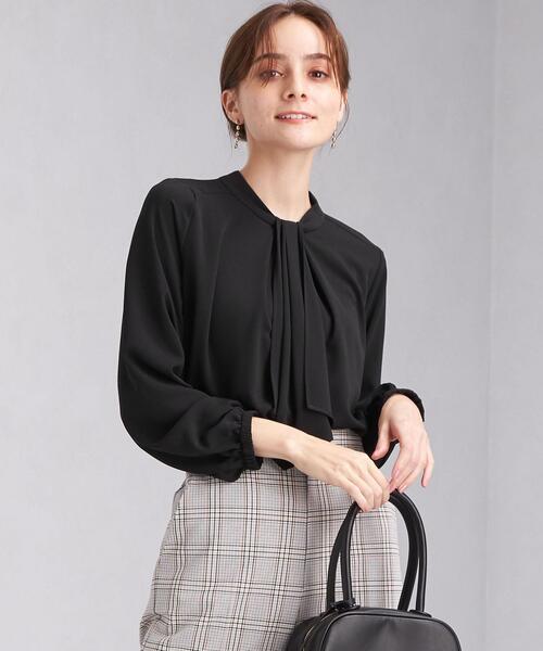 green label relaxing（グリーンレーベルリラクシング）の「ボウタイ バック ギャザー ロングスリーブ ブラウス ドット（シャツ/ブラウス・レディース・オフホワイト/ブラック/その他1/ベージュ・FREE）」の2枚目の写真