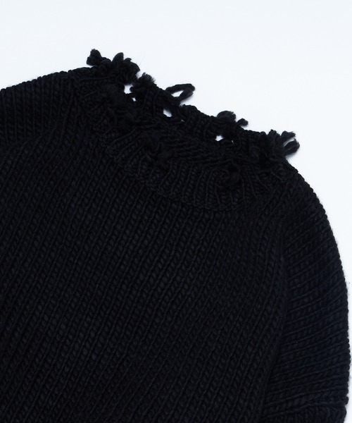 WHO'S WHO gallery（フーズフーギャラリー）の「ロービングダメージプルオーバー（ニット/セーター・レディース・ブラック/ダークグリーン/レッド/オフホワイト/ラベンダー・FREE）」の10枚目の写真