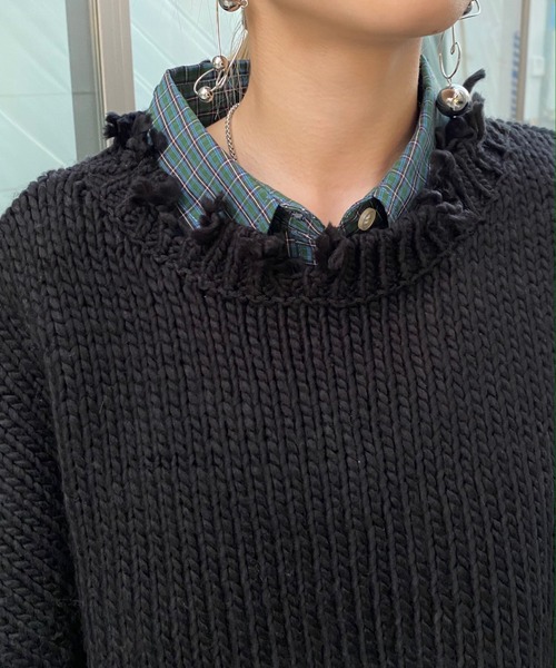 WHO'S WHO gallery（フーズフーギャラリー）の「ロービングダメージプルオーバー（ニット/セーター・レディース・ブラック/ダークグリーン/レッド/オフホワイト/ラベンダー・FREE）」の7枚目の写真