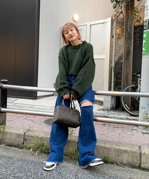 WHO'S WHO gallery（フーズフーギャラリー）の「ロービングダメージプルオーバー（ニット/セーター・レディース・ブラック/ダークグリーン/レッド/オフホワイト/ラベンダー・FREE）」の11枚目の写真