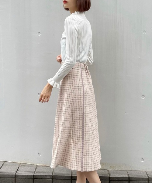 titty＆Co. PETIT（ティティアンドコープティ）の「【titty&Co.PETIT】ラインボタンニットミディスカート（スカート・レディース・ベージュ/グレー・FREE）」の8枚目の写真