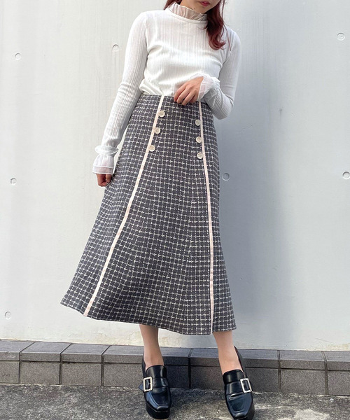 titty＆Co. PETIT（ティティアンドコープティ）の「【titty&Co.PETIT】ラインボタンニットミディスカート（スカート・レディース・ベージュ/グレー・FREE）」の13枚目の写真