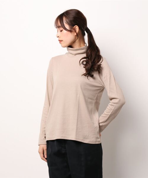 BELLUNA（ベルーナ）の「吸湿発熱機能付ハイネックプルオーバー（Tシャツ/カットソー・レディース・ブラック/ベージュ/オフホワイト/モスグリーン/杢グレー/ワイン・LARGE/X-LARGE/MEDIUM）」の19枚目の写真