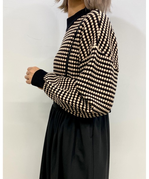 MLI'A(エムリア)の「ハニカム柄長袖トップス(ニット/セーター・レディース・ブラック/ブルー・M)」の11枚目の写真