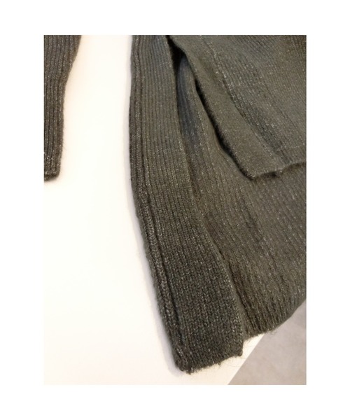 ulu（ウル）の「Sideslit oｖer knit（ニット/セーター・レディース・チャコール・FREE）」の5枚目の写真