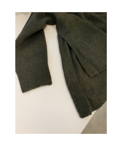 ulu（ウル）の「Sideslit oｖer knit（ニット/セーター・レディース・チャコール・FREE）」の8枚目の写真