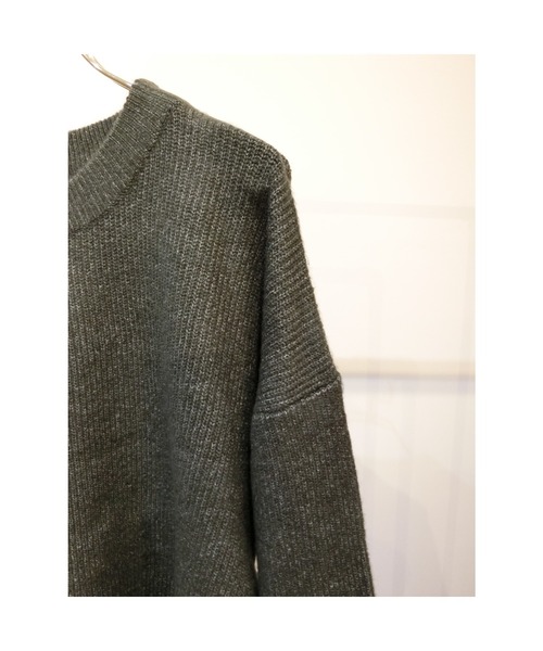 ulu（ウル）の「Sideslit oｖer knit（ニット/セーター・レディース・チャコール・FREE）」の10枚目の写真
