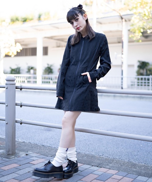 X-girl（エックスガール）の「LOOSE SOCKS/ルーズソックス（ソックス/靴下・レディース・ホワイト/ブラック/ピンク・ONE SIZE）」の4枚目の写真