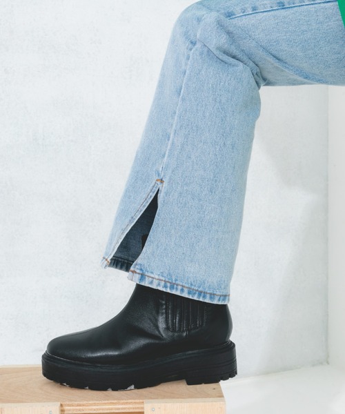 nemne store(ネンネストア)の「スリット入りフレアデニムパンツ(デニムパンツ・レディース・ライトブルー/ブラック/ブルー・SMALL/MEDIUM/LARGE)」の20枚目の写真