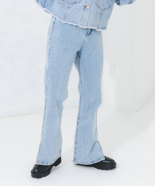 nemne store(ネンネストア)の「スリット入りフレアデニムパンツ(デニムパンツ・レディース・ライトブルー/ブラック/ブルー・SMALL/MEDIUM/LARGE)」の22枚目の写真