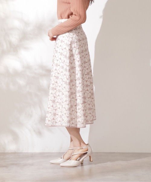 PROPORTION BODY DRESSING(プロポーションボディドレッシング)の「エンブロイダリーフラワースカート / 1212120309(スカート・レディース・オフホワイト/ライトグリーン/ブルー・MEDIUM/X-SMALL/SMALL)」の10枚目の写真