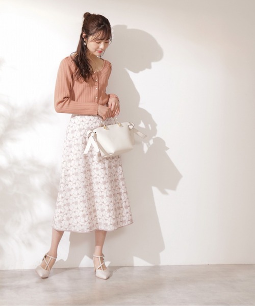 PROPORTION BODY DRESSING(プロポーションボディドレッシング)の「エンブロイダリーフラワースカート / 1212120309(スカート・レディース・オフホワイト/ライトグリーン/ブルー・MEDIUM/X-SMALL/SMALL)」の8枚目の写真