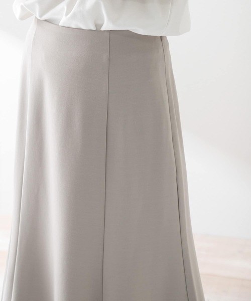 URBAN RESEARCH Sonny Label（アーバンリサーチサニーレーベル）の「『WEB限定』カットマーメイドスカート（スカート・レディース・ブラック/ベージュ系その他・FREE）」の4枚目の写真