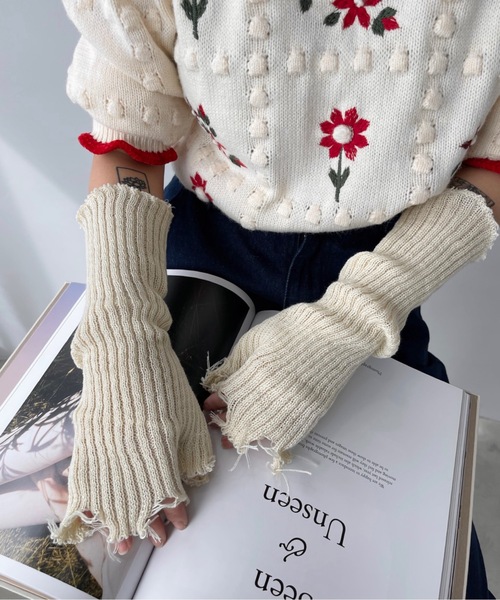 SANSeLF（サンセルフ）の「ダメージアームカバー【SANSeLF】sana22a002（アームカバー・レディース・ブラック/ホワイト・FREE）」の2枚目の写真