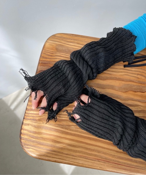 SANSeLF（サンセルフ）の「ダメージアームカバー【SANSeLF】sana22a002（アームカバー・レディース・ブラック/ホワイト・FREE）」の22枚目の写真