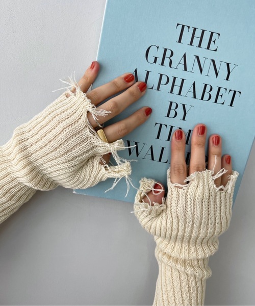 SANSeLF（サンセルフ）の「ダメージアームカバー【SANSeLF】sana22a002（アームカバー・レディース・ブラック/ホワイト・FREE）」の6枚目の写真