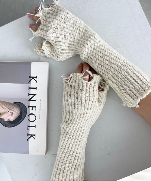 SANSeLF（サンセルフ）の「ダメージアームカバー【SANSeLF】sana22a002（アームカバー・レディース・ブラック/ホワイト・FREE）」の4枚目の写真