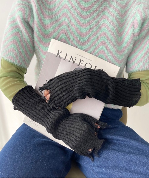 SANSeLF（サンセルフ）の「ダメージアームカバー【SANSeLF】sana22a002（アームカバー・レディース・ブラック/ホワイト・FREE）」の17枚目の写真