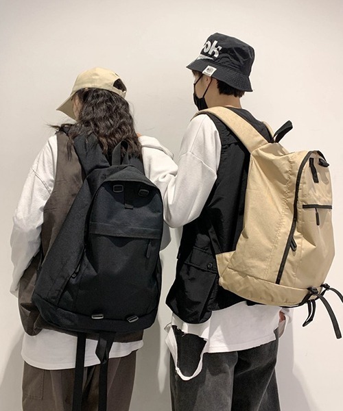 c.u.l(シーユーエル)の「【c.u.l】ユニセックス チェストベルト付きナイロン バックパック リュック cula362(バックパック/リュック・レディース・ブラック/ベージュ/レッド・FREE)」の4枚目の写真