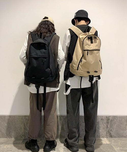 c.u.l(シーユーエル)の「【c.u.l】ユニセックス チェストベルト付きナイロン バックパック リュック cula362(バックパック/リュック・レディース・ブラック/ベージュ/レッド・FREE)」の7枚目の写真