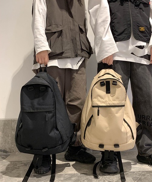 c.u.l(シーユーエル)の「【c.u.l】ユニセックス チェストベルト付きナイロン バックパック リュック cula362(バックパック/リュック・レディース・ブラック/ベージュ/レッド・FREE)」の8枚目の写真