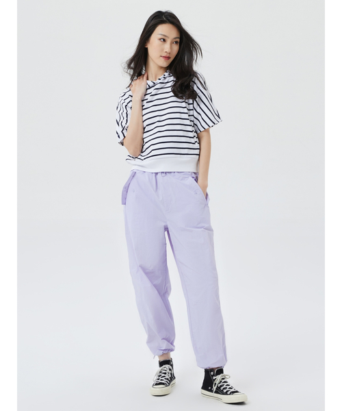 GAP（ギャップ）の「FREE&FLOW ナイロン ハイライズ プルオン ジョガーパンツ（その他パンツ・レディース・ブラック/グリーン/ラベンダー・S/M/L/XS/XXS）」の5枚目の写真