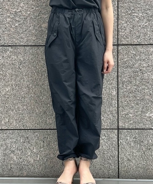 GAP（ギャップ）の「FREE&FLOW ナイロン ハイライズ プルオン ジョガーパンツ（その他パンツ・レディース・ブラック/グリーン/ラベンダー・S/M/L/XS/XXS）」の12枚目の写真