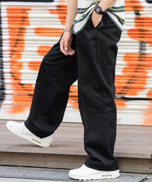 Rocky Monroe(ロッキーモンロー)の「コットンツイル ワイドスケーターワークパンツ(その他パンツ・メンズ・チャコールグレー/ブラック/ダークグリーン/ベージュ/レッド/オレンジ/マスタード/ロイヤルブルー/ワイン/キナリ・LL/M/L)」の4枚目の写真