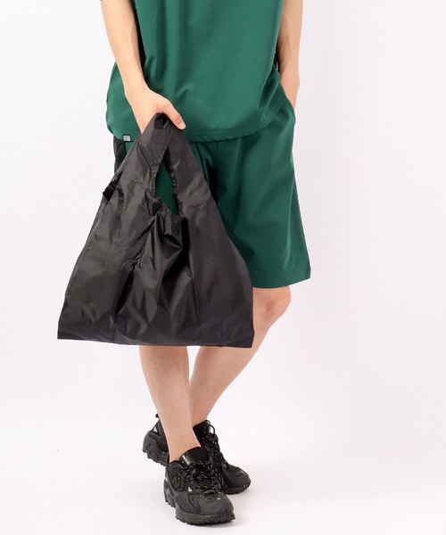 DAY OUT(デイアウト)の「DAY OUT EcOCHE-ν-Eco bag in Sacoche / エコッシュ-ν-エコバッグインサコッシュ(ショルダーバッグ・メンズ・ブラック/カーキ/グレー・FREE)」の2枚目の写真