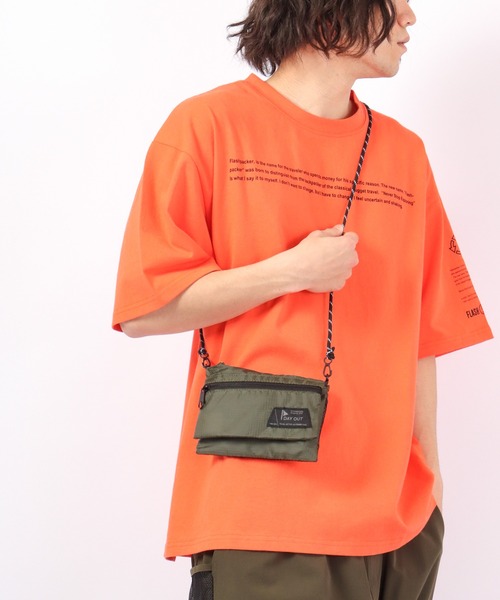 DAY OUT(デイアウト)の「DAY OUT EcOCHE-ν-Eco bag in Sacoche / エコッシュ-ν-エコバッグインサコッシュ(ショルダーバッグ・メンズ・ブラック/カーキ/グレー・FREE)」の4枚目の写真