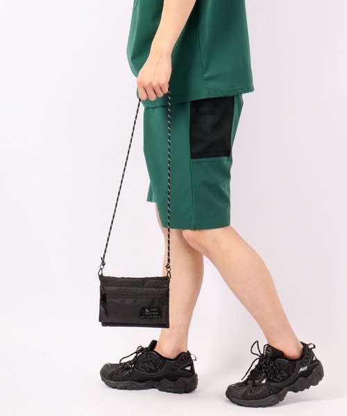 DAY OUT(デイアウト)の「DAY OUT EcOCHE-ν-Eco bag in Sacoche / エコッシュ-ν-エコバッグインサコッシュ(ショルダーバッグ・メンズ・ブラック/カーキ/グレー・FREE)」の11枚目の写真