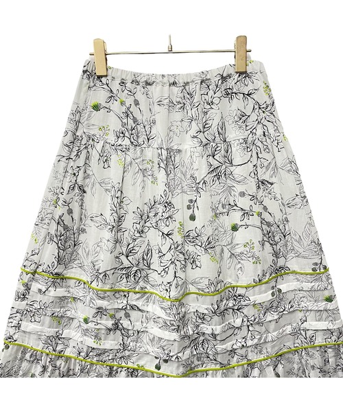 TEVALT（ヴァレット）の「カラーポイントボタニカルptタックSK（スカート・レディース・ライトグレー/オフホワイト・38）」の10枚目の写真