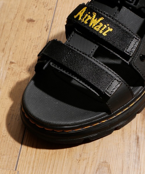 And A(アンドエー)の「Dr.Martens ドクターマーチン / Pearson ペアソン フィッシャーマン ストラップサンダル グルカサンダル(サンダル・メンズ・ブラック・26cm/27cm)」の3枚目の写真