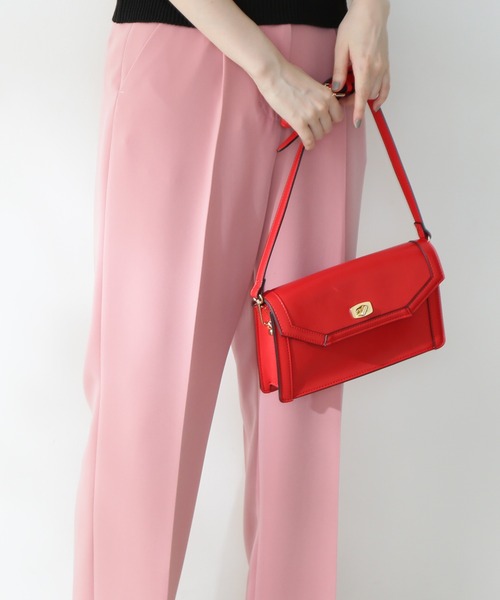 N.（N. Natural Beauty Basic）（エヌエヌナチュラルビューティーベーシック）の「【松井愛莉さん着用】◆ヴィンテージライクショルダーバッグ（ショルダーバッグ・レディース・ブラック/レッド/ベージュ系その他・ﾌﾘ-）」の4枚目の写真