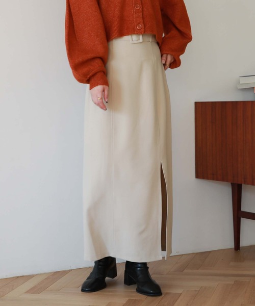 archives(アルシーヴ)の「ベルト付スリットタイトスカート(スカート・レディース・ブラック/ブルー/アイボリー/モカ・MEDIUM)」の6枚目の写真