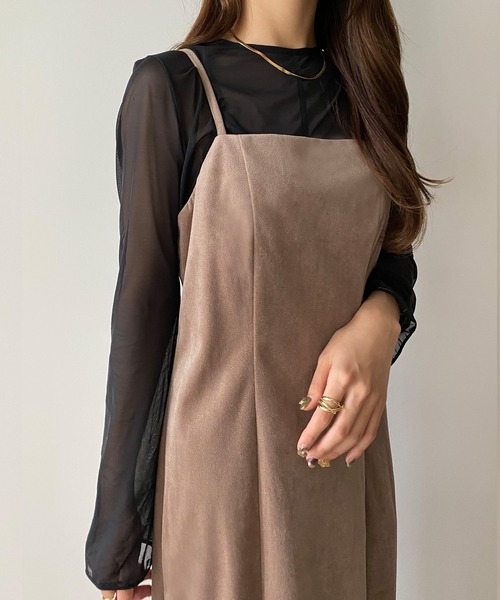 callautia（カラウティア）の「ベロア調Iラインキャミワンピース（ワンピース・レディース・グレイッシュベージュ/ブラック/ライトベージュ/キャメル/ピンク系その他/ダークグレー/ダークブラウン・SMALL/MEDIUM/LARGE/X-LARGE）」の10枚目の写真