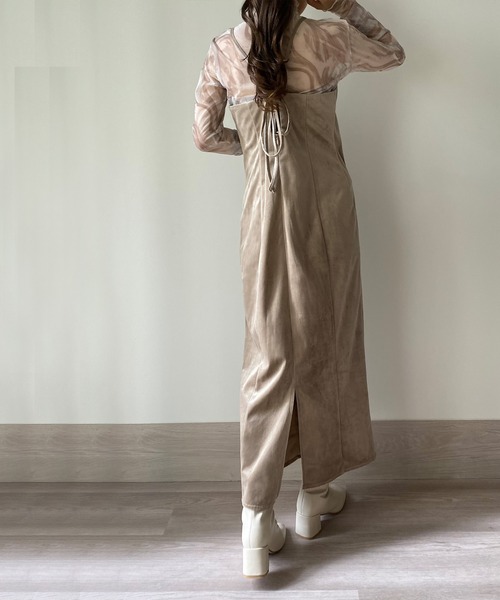 callautia（カラウティア）の「ベロア調Iラインキャミワンピース