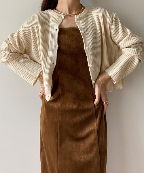 callautia（カラウティア）の「ベロア調Iラインキャミワンピース（ワンピース・レディース・グレイッシュベージュ/ブラック/ライトベージュ/キャメル/ピンク系その他/ダークグレー/ダークブラウン・SMALL/MEDIUM/LARGE/X-LARGE）」の22枚目の写真