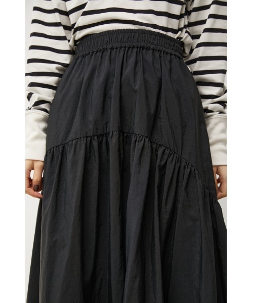 AZUL by moussy（アズールバイマウジー）の「HEM GATHER VOLUME SKIRT/ヘムギャザーボリュームスカート（スカート・レディース・ライトベージュ/ブラック・MEDIUM/SMALL）」の10枚目の写真