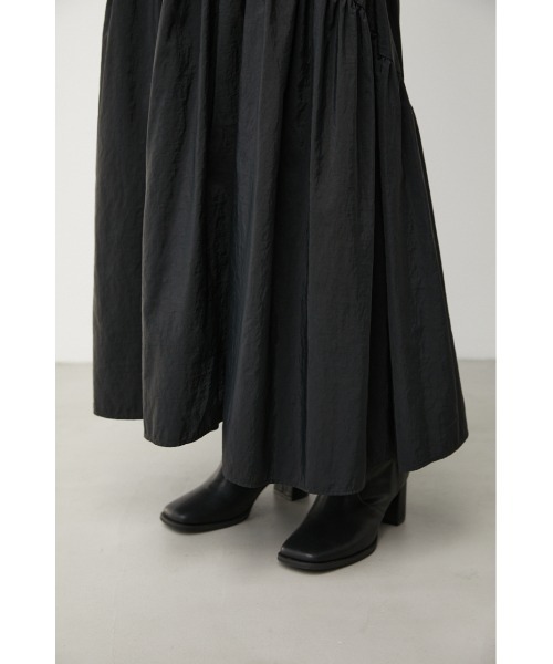 AZUL by moussy（アズールバイマウジー）の「HEM GATHER VOLUME SKIRT/ヘムギャザーボリュームスカート（スカート・レディース・ライトベージュ/ブラック・MEDIUM/SMALL）」の12枚目の写真
