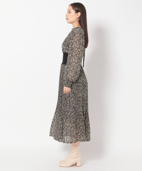 mysty woman(ミスティウーマン)の「ウエストリブドッキングワンピース 162535(ワンピース・レディース・ブラック/ベージュ/ブルー・FREE)」の8枚目の写真