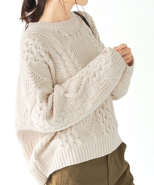 coca(coca)(コカ)の「パターンケーブルニットプルオーバー(ニット/セーター・レディース・アイボリー・ONE SIZE)」の1枚目の写真