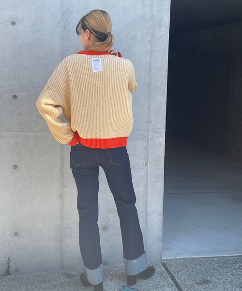 bohmal（ボマール）の「スリーブデザインバイカラーニット（ニット/セーター・レディース・オフホワイト/グレー/ネイビー/ベージュ・FREE）」の7枚目の写真