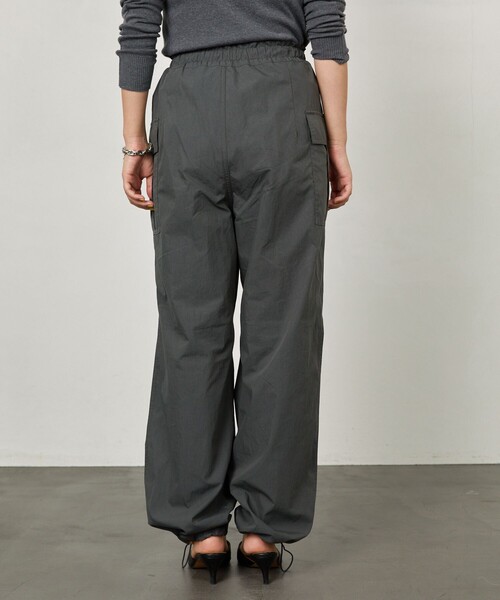 Aresense（アーセンス）の「Aresense/アーセンス KNEE SLIT PANTS/膝スリットパラシュートパンツ（その他パンツ・レディース・グレー/ピンク/セージグリーン・ﾌﾘ-）」の22枚目の写真